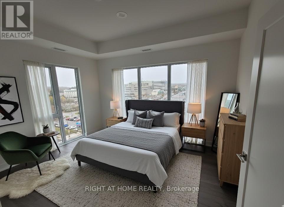 710 - 705 Davis Drive, Newmarket, Ontario  L3Y 0J1 - Photo 3 - N12588320