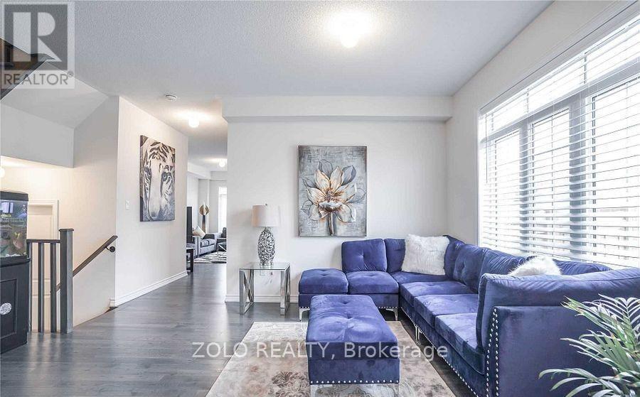 42 Brent Crescent, Clarington, Ontario  L1C 0V9 - Photo 3 - E12588436