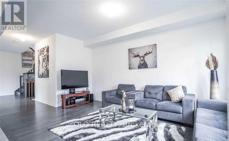 42 Brent Crescent, Clarington, Ontario  L1C 0V9 - Photo 6 - E12588436