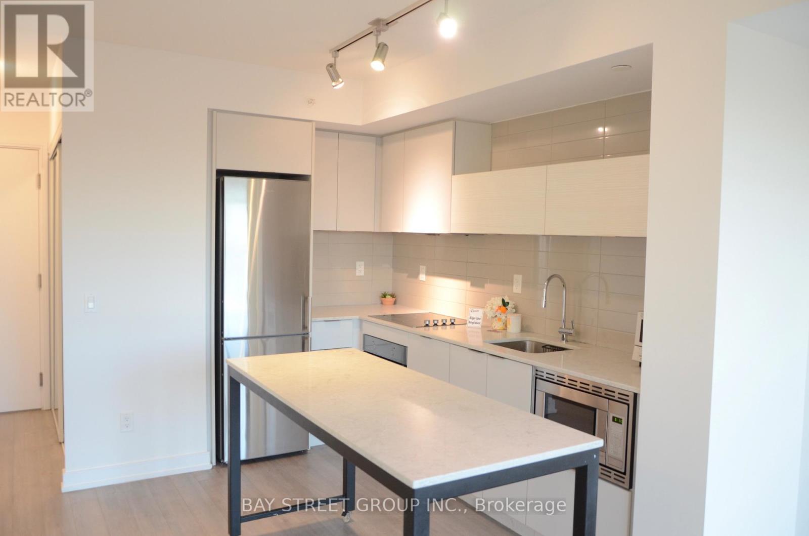 #2003 - 20 Thomas Riley Road, Toronto, Ontario  M9B 0C3 - Photo 3 - W12588422