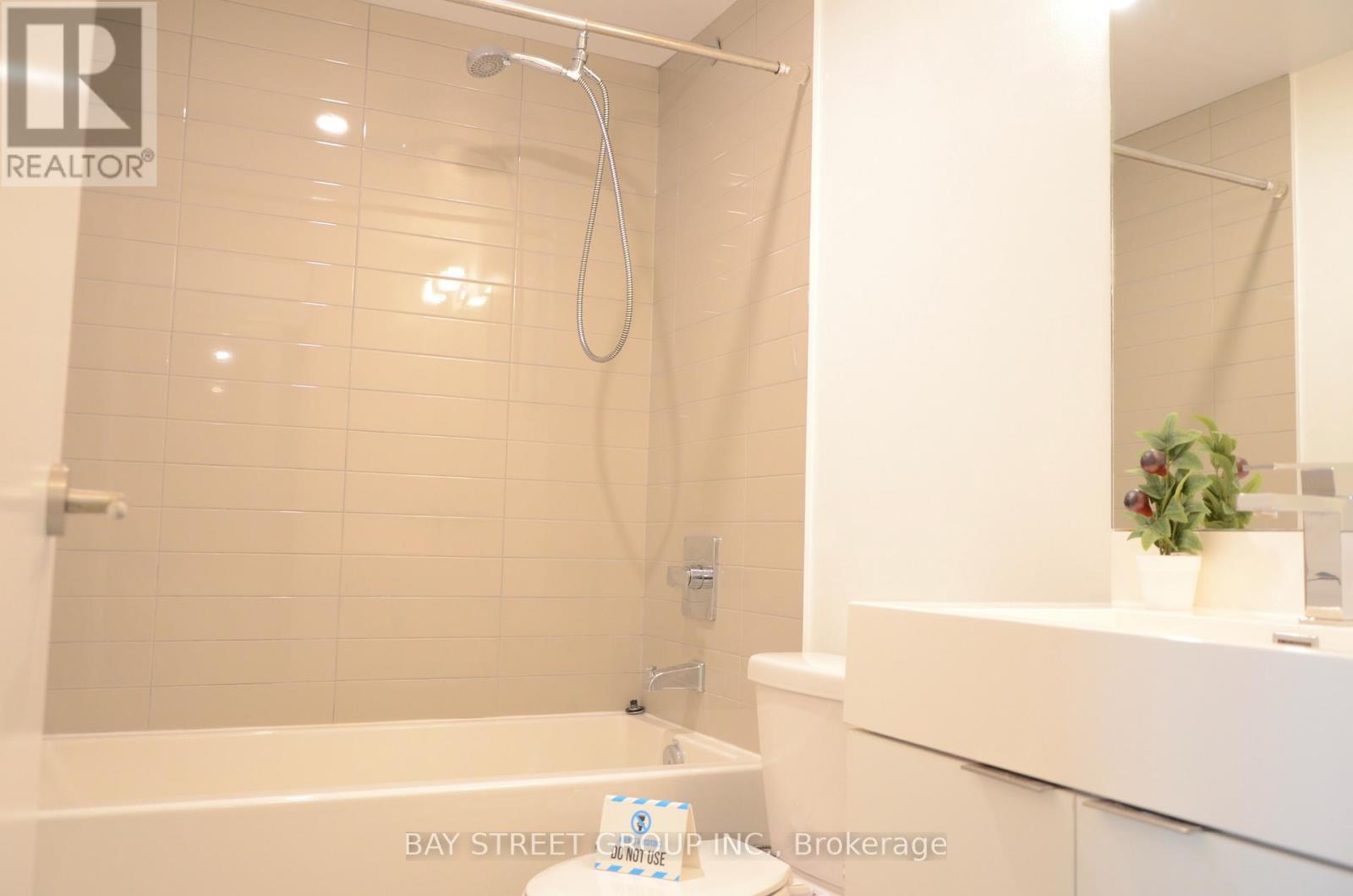 #2003 - 20 Thomas Riley Road, Toronto, Ontario  M9B 0C3 - Photo 8 - W12588422