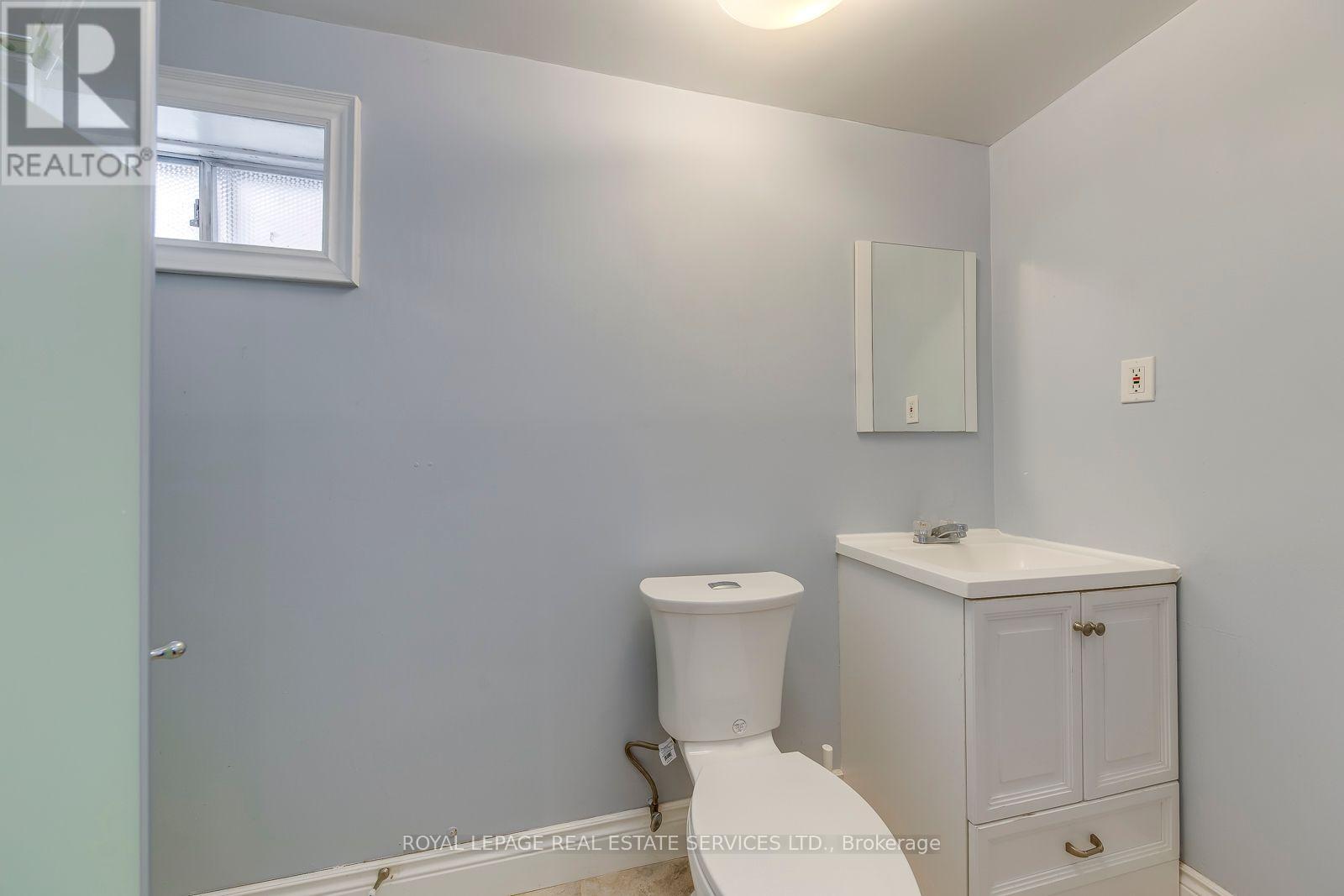 Bsmt - 5254 Astwell Avenue, Mississauga, Ontario  L5R 3H8 - Photo 8 - W12588430