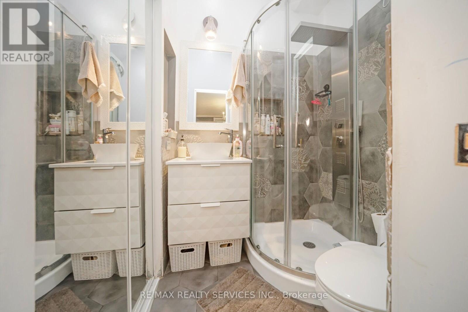 74 Leeward Drive N, Brampton, Ontario  L6S 5V8 - Photo 27 - W12588434