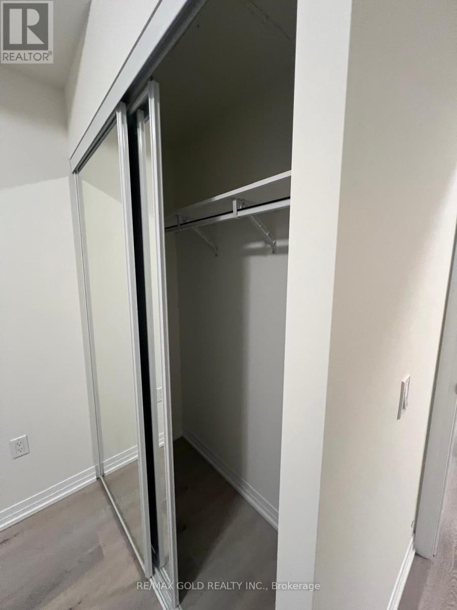 3209 - 15 Watergarden Drive, Mississauga, Ontario  L5R 0H4 - Photo 12 - W12588438