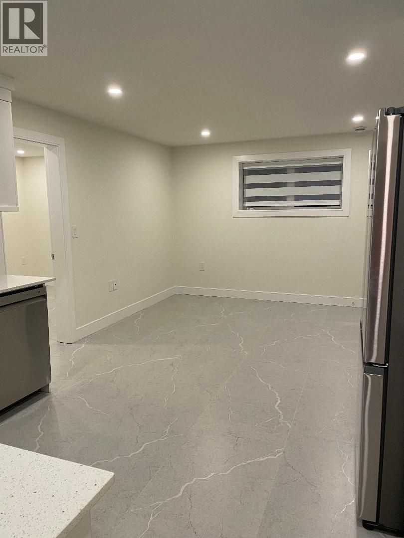 452 16 Street East Street, North Vancouver, British Columbia  V7R 2T5 - Photo 2 - R3071036