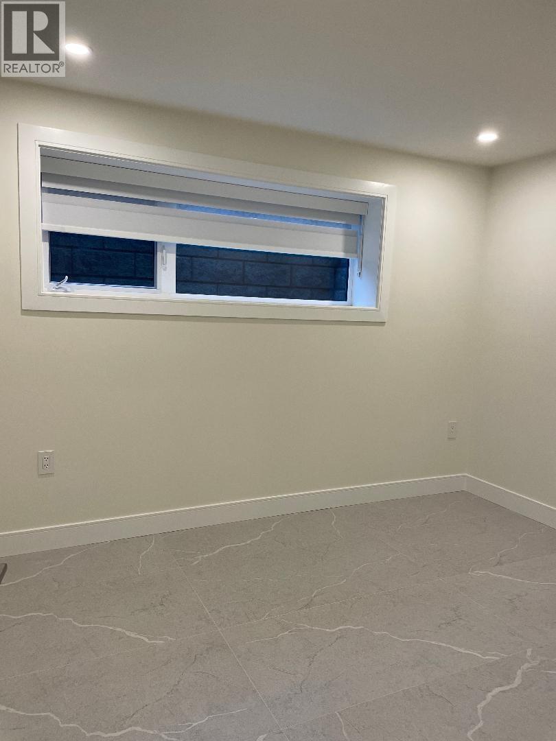 452 16 Street East Street, North Vancouver, British Columbia  V7R 2T5 - Photo 4 - R3071036