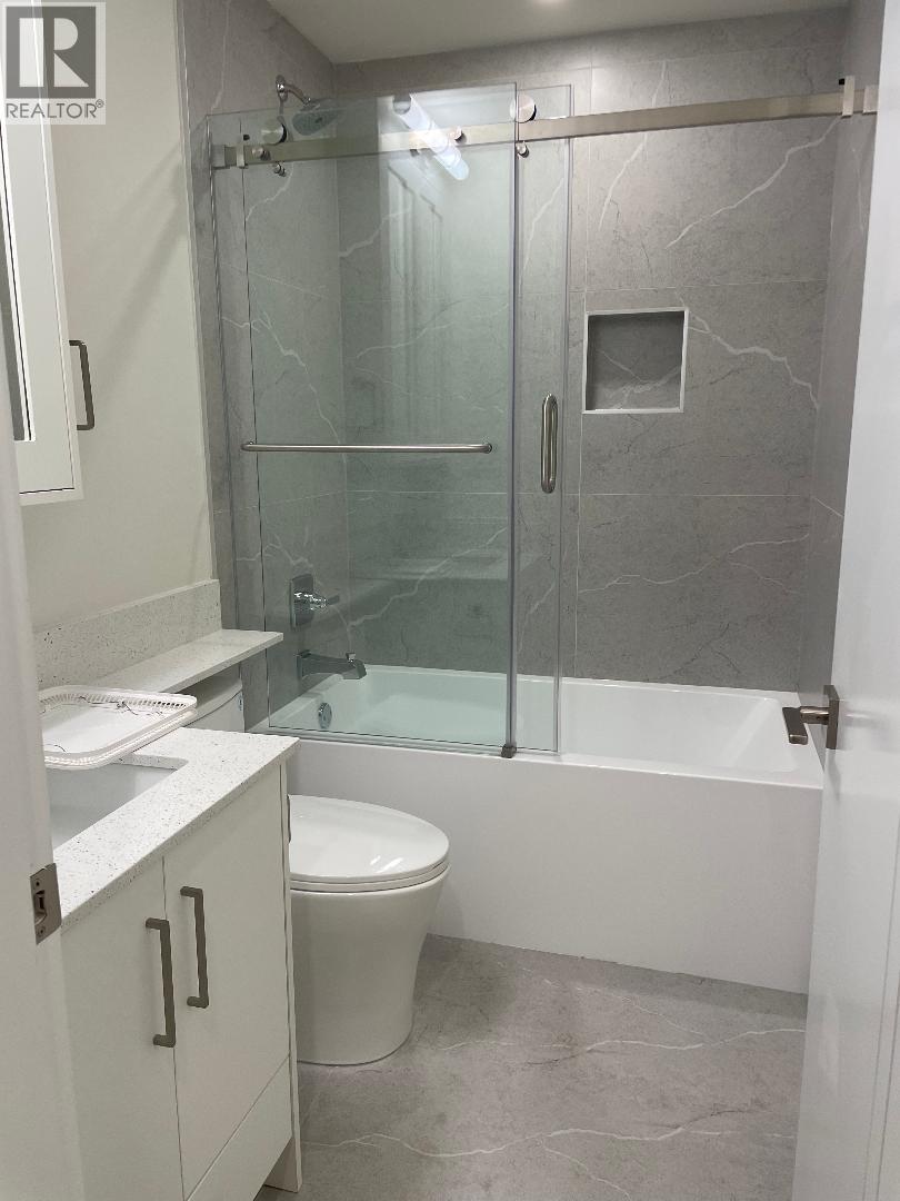 452 16 Street East Street, North Vancouver, British Columbia  V7R 2T5 - Photo 5 - R3071036