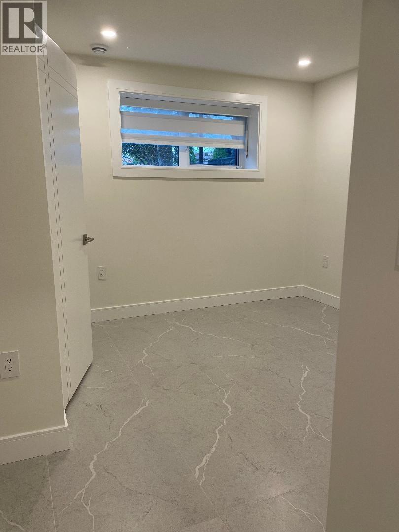 452 16 Street East Street, North Vancouver, British Columbia  V7R 2T5 - Photo 6 - R3071036