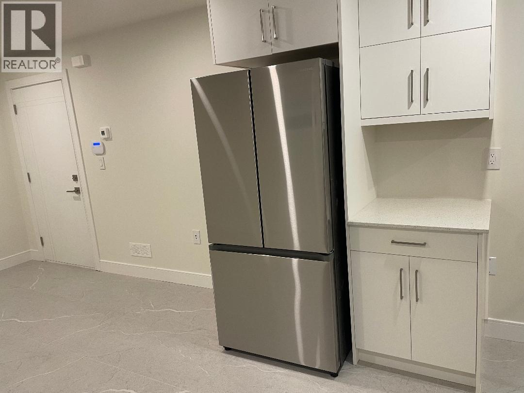 452 16 Street East Street, North Vancouver, British Columbia  V7R 2T5 - Photo 8 - R3071036