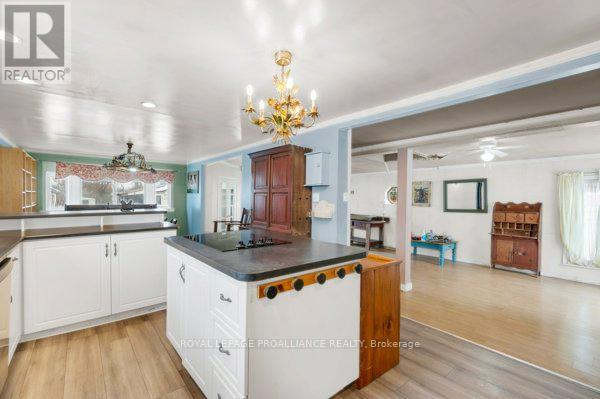 121 - 529 Old Highway 2, Quinte West, Ontario  K8P 4G5 - Photo 11 - X12588456