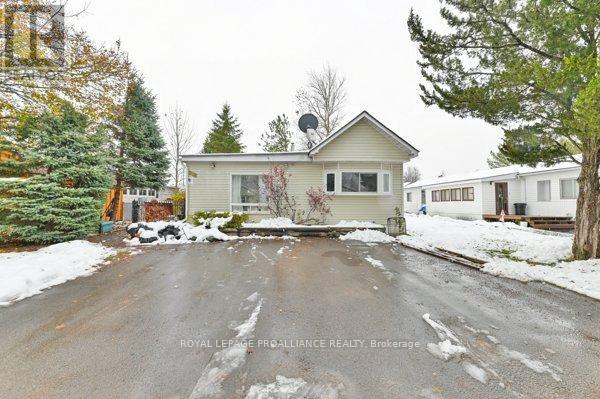 121 - 529 Old Highway 2, Quinte West, Ontario  K8P 4G5 - Photo 3 - X12588456