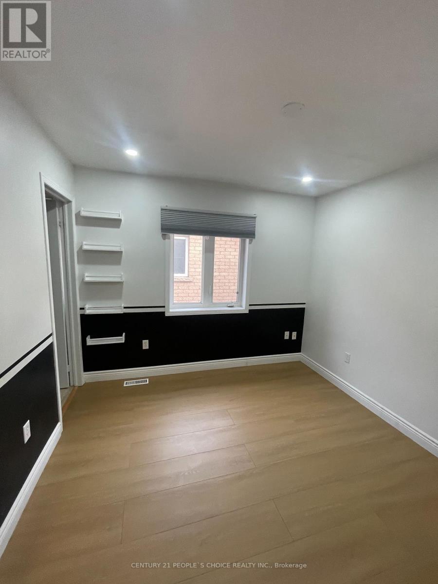 51 Portrush Trail, Brampton, Ontario L6X 0R2 - Photo 17 - W12563190