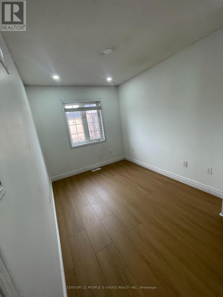 51 Portrush Trail, Brampton, Ontario L6X 0R2 - Photo 13 - W12563190