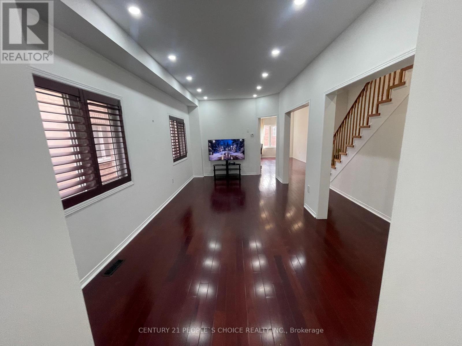 51 Portrush Trail, Brampton, Ontario L6X 0R2 - Photo 25 - W12563190