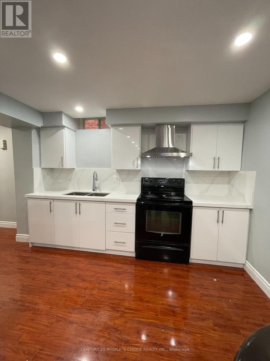 Lower Level - 340 Bristol Road, Mississauga, Ontario  L5R 2J7 - Photo 4 - W12444525