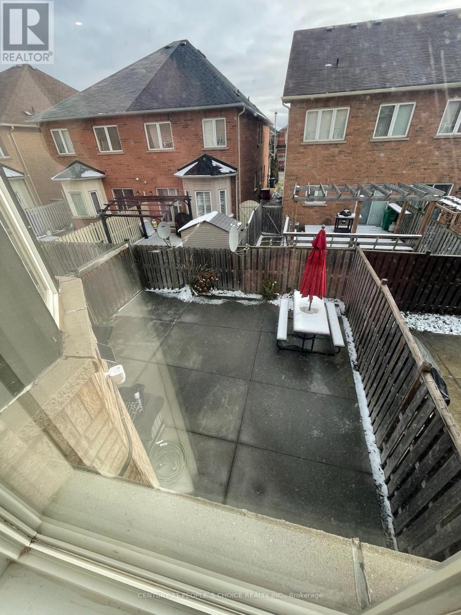 51 Portrush Trail, Brampton, Ontario L6X 0R2 - Photo 29 - W12563190