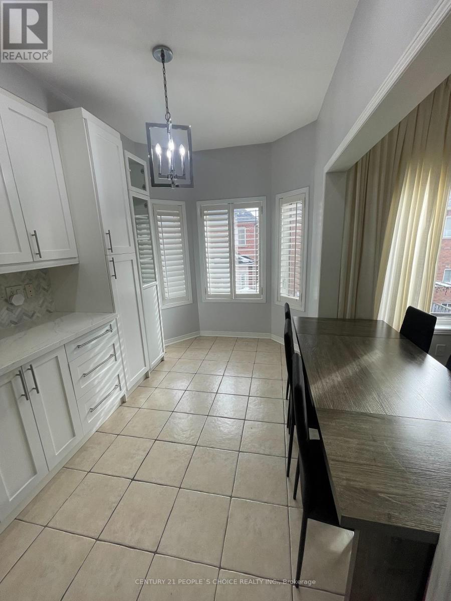 51 Portrush Trail, Brampton, Ontario L6X 0R2 - Photo 34 - W12563190