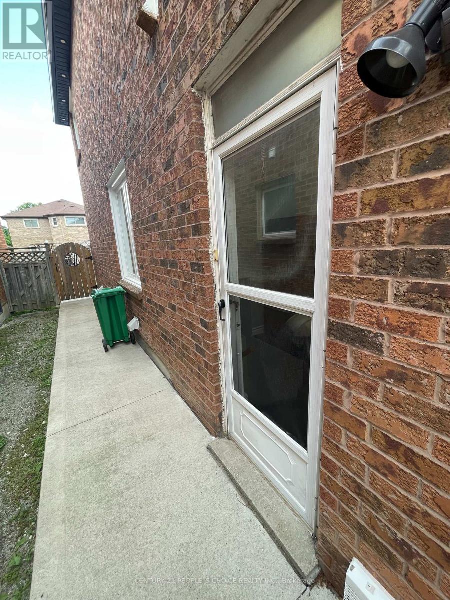 Lower Level - 340 Bristol Road, Mississauga, Ontario  L5R 2J7 - Photo 3 - W12444525