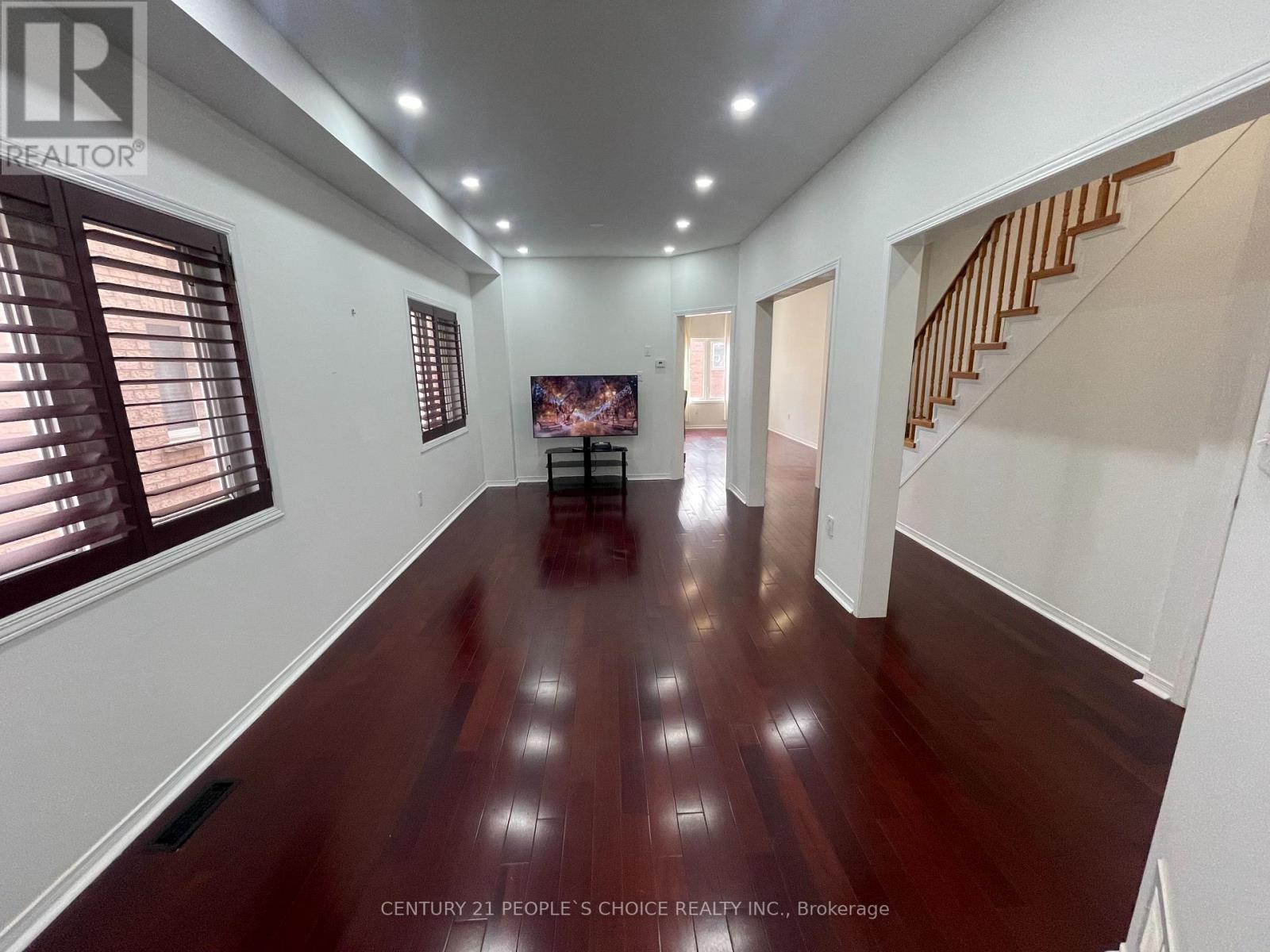 51 Portrush Trail, Brampton, Ontario L6X 0R2 - Photo 26 - W12563190