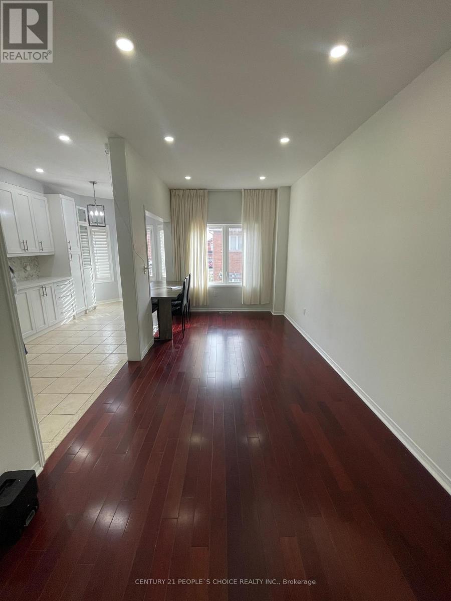 51 Portrush Trail, Brampton, Ontario L6X 0R2 - Photo 28 - W12563190