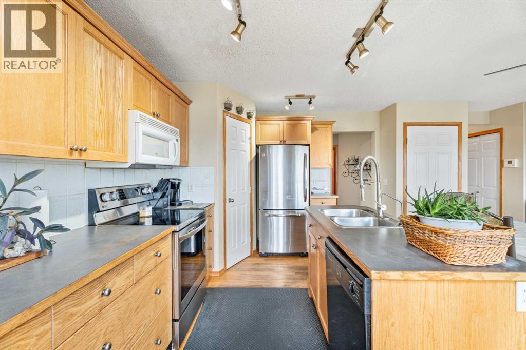 51 Westfall Crescent, Okotoks, Alberta  T1S 1V5 - Photo 15 - A2271196