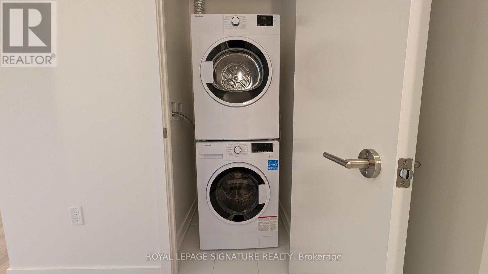 1506 - 120 Broadway Avenue, Toronto, Ontario  M4P 0E9 - Photo 11 - C12588464