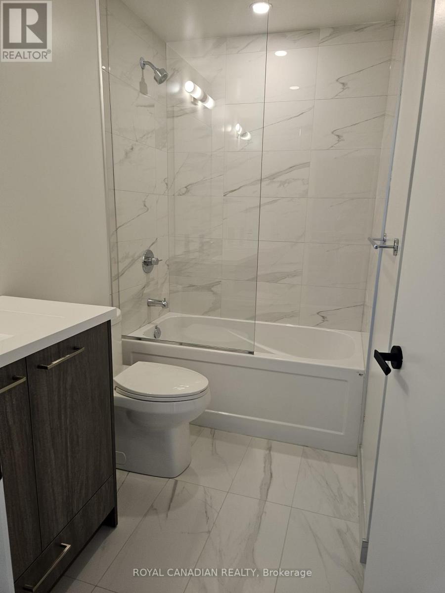 2708 (Tower D) - 28 Interchange Way, Vaughan, Ontario  L4K 0P8 - Photo 6 - N12588452