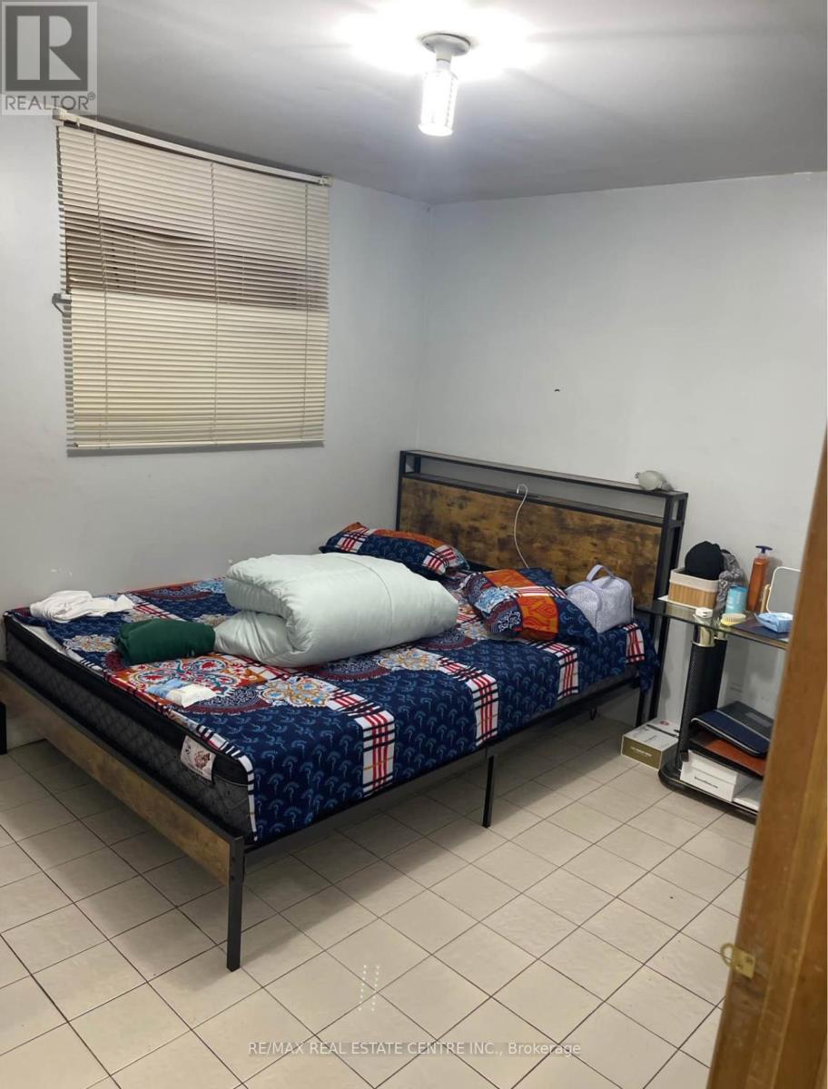 Basement - 39 Fallway Road, Brampton, Ontario  L6V 3H1 - Photo 6 - W12588450