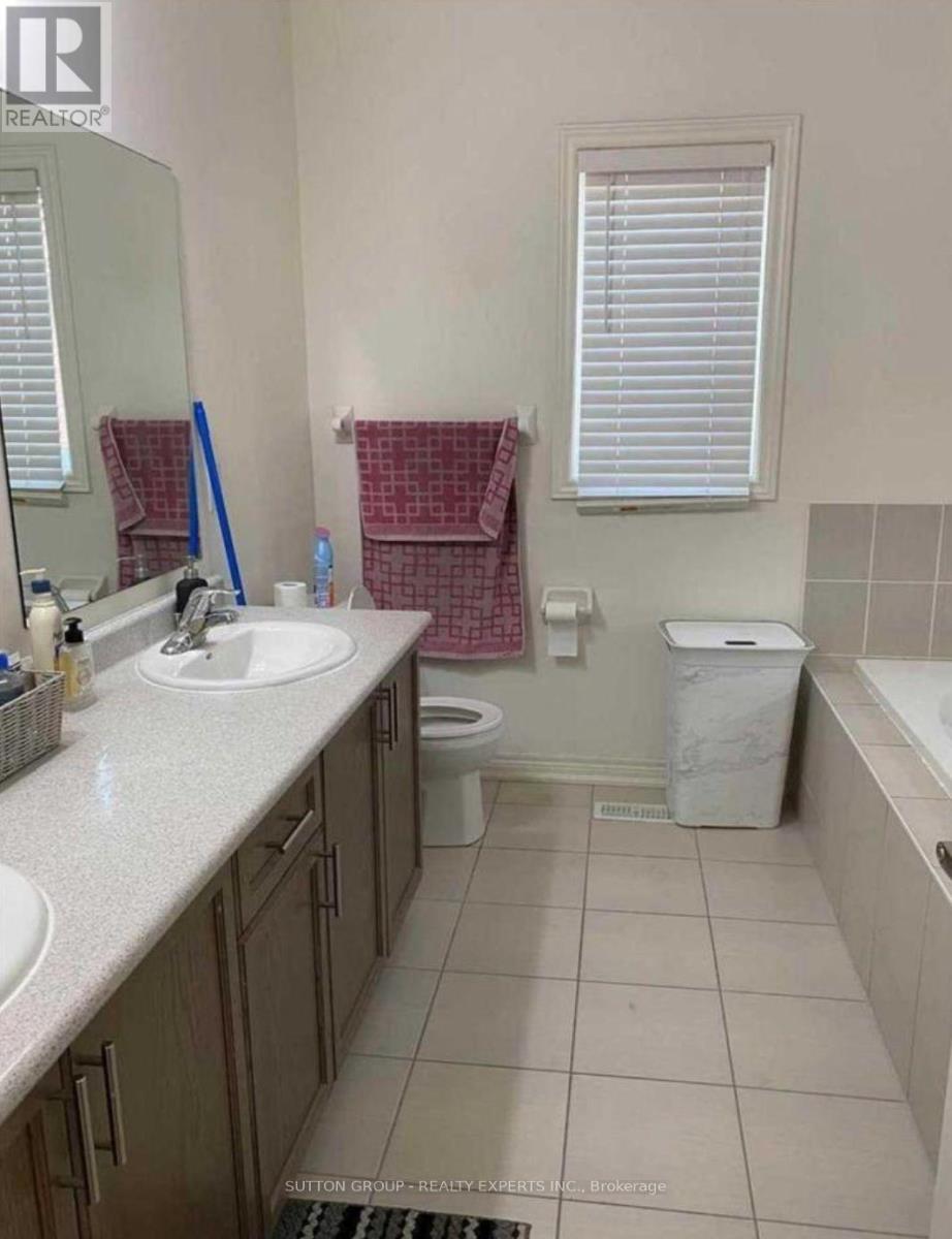 67 Vezna Crescent, Brampton (Credit Valley), Ontario  L6X 5K5 - Photo 12 - W12588460