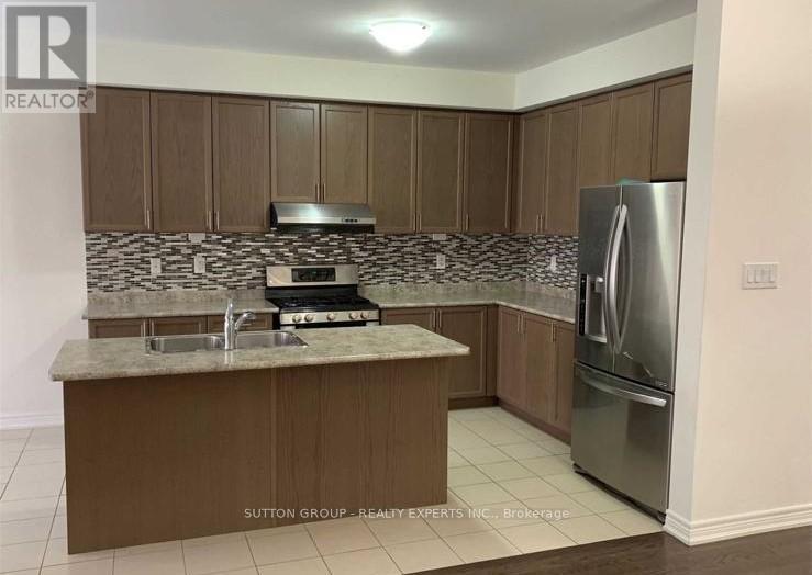 67 Vezna Crescent, Brampton (Credit Valley), Ontario  L6X 5K5 - Photo 4 - W12588460