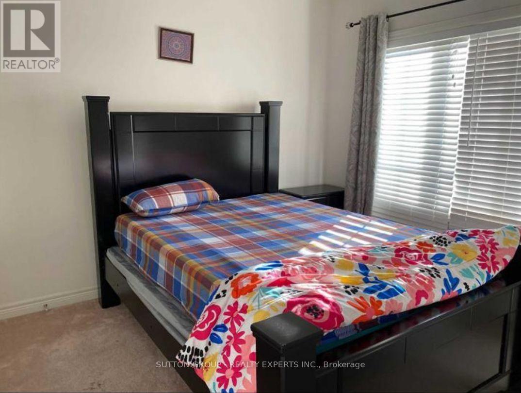 67 Vezna Crescent, Brampton (Credit Valley), Ontario  L6X 5K5 - Photo 5 - W12588460