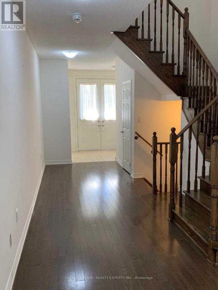 67 Vezna Crescent, Brampton (Credit Valley), Ontario  L6X 5K5 - Photo 9 - W12588460