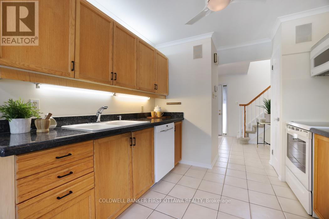 338 Liard Street, Ottawa, Ontario  K2S 1J8 - Photo 18 - X12571630