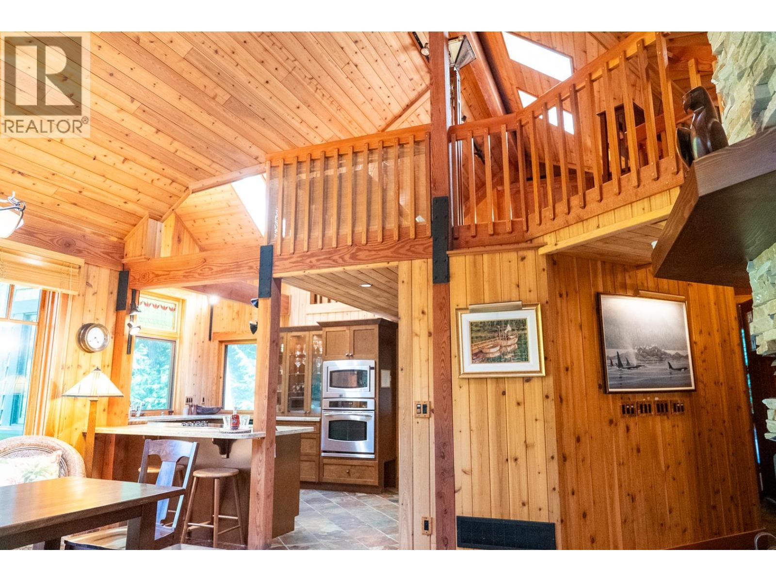 8807 Ainslie Point Road, Pender Island, British Columbia  V0N 2M3 - Photo 14 - R3051996