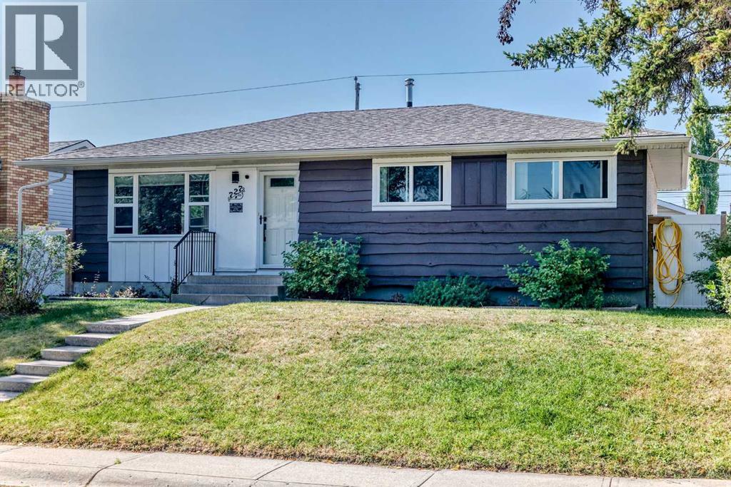 727 Macleay Road Ne, Calgary, Alberta  t2e 6c6 - Photo 2 - A2258210