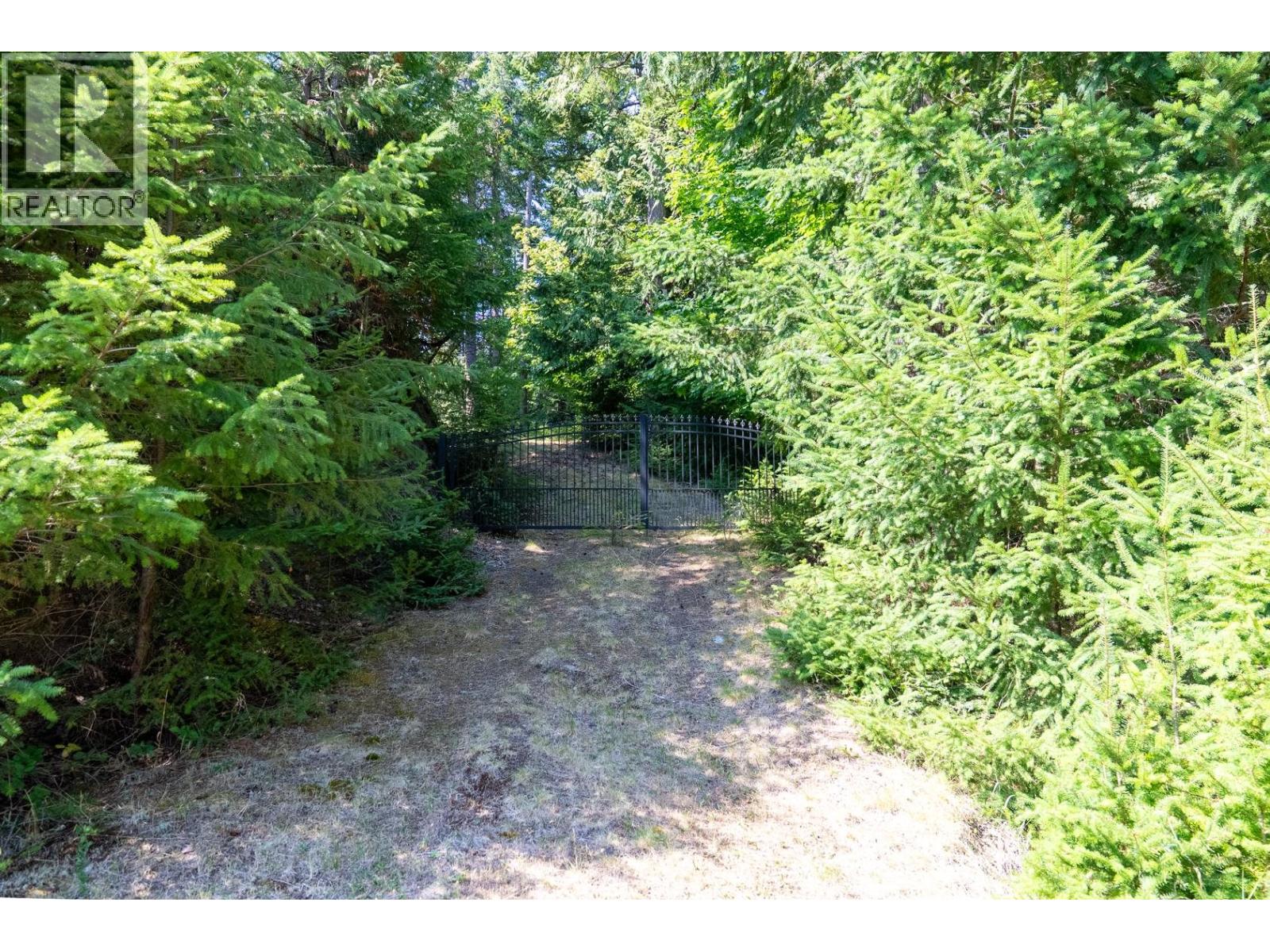 8807 Ainslie Point Road, Pender Island, British Columbia  V0N 2M3 - Photo 39 - R3051996