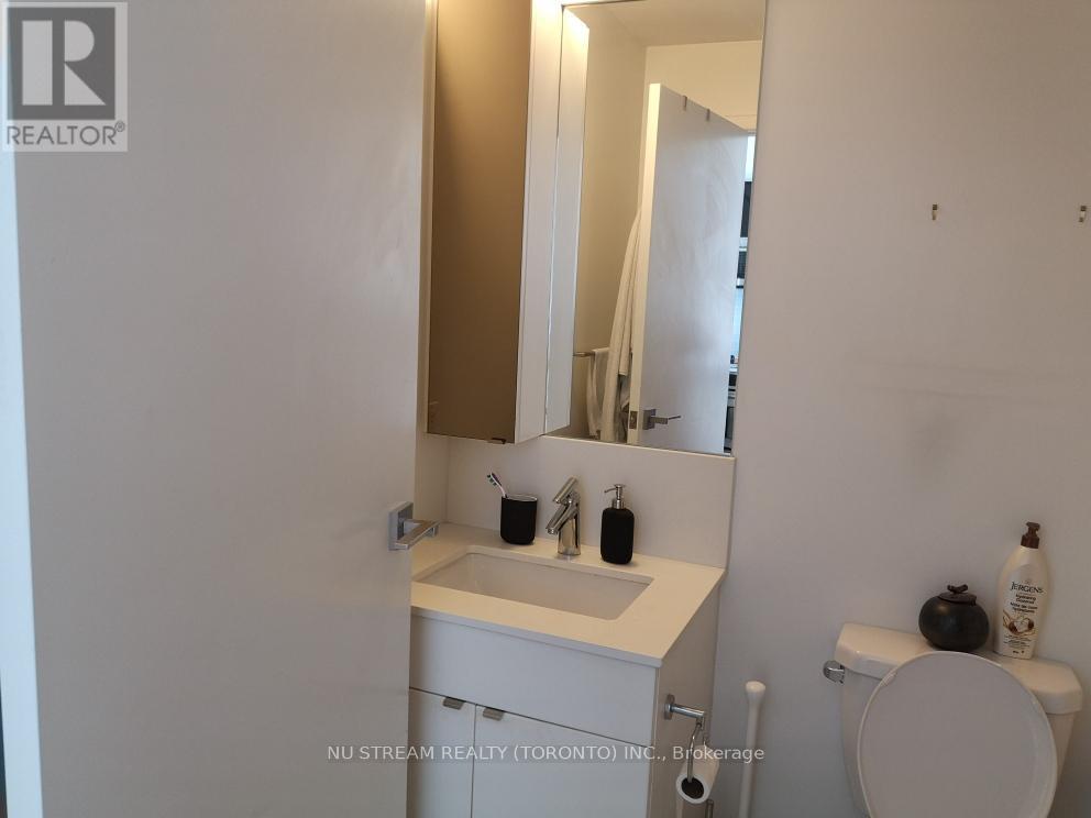 2708 - 89 Dunfield Avenue, Toronto, Ontario  M4S 0A4 - Photo 4 - C12588488