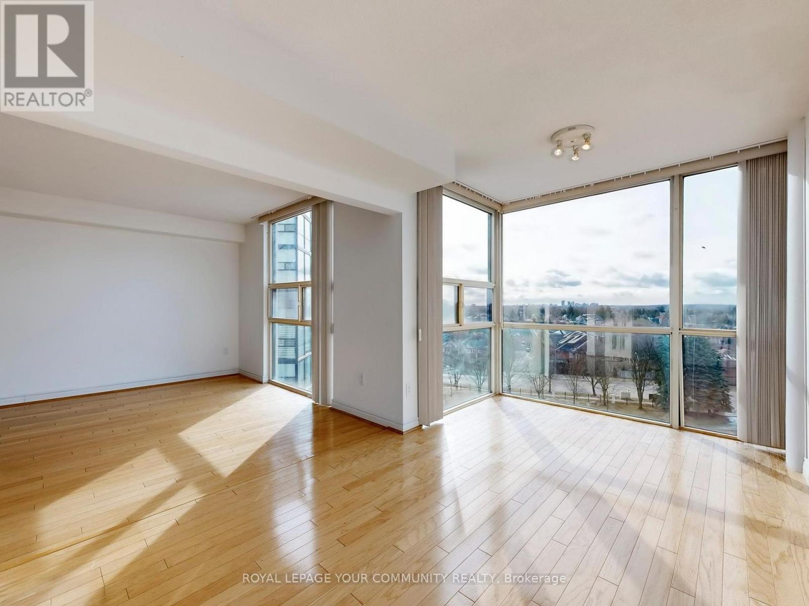 810 - 30 Harding Boulevard W, Richmond Hill, Ontario  L4C 9M3 - Photo 10 - N12588472