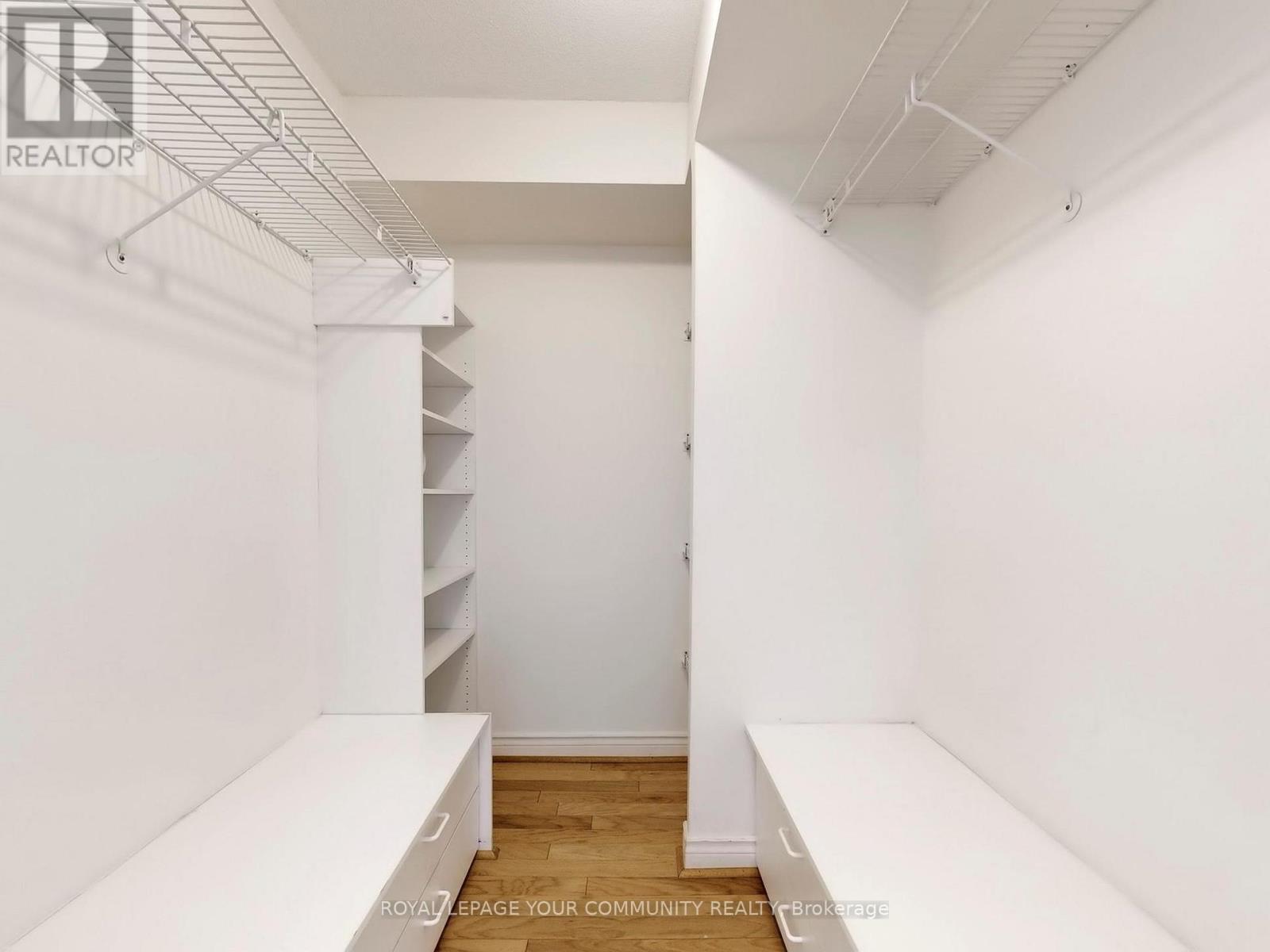 810 - 30 Harding Boulevard W, Richmond Hill, Ontario  L4C 9M3 - Photo 15 - N12588472