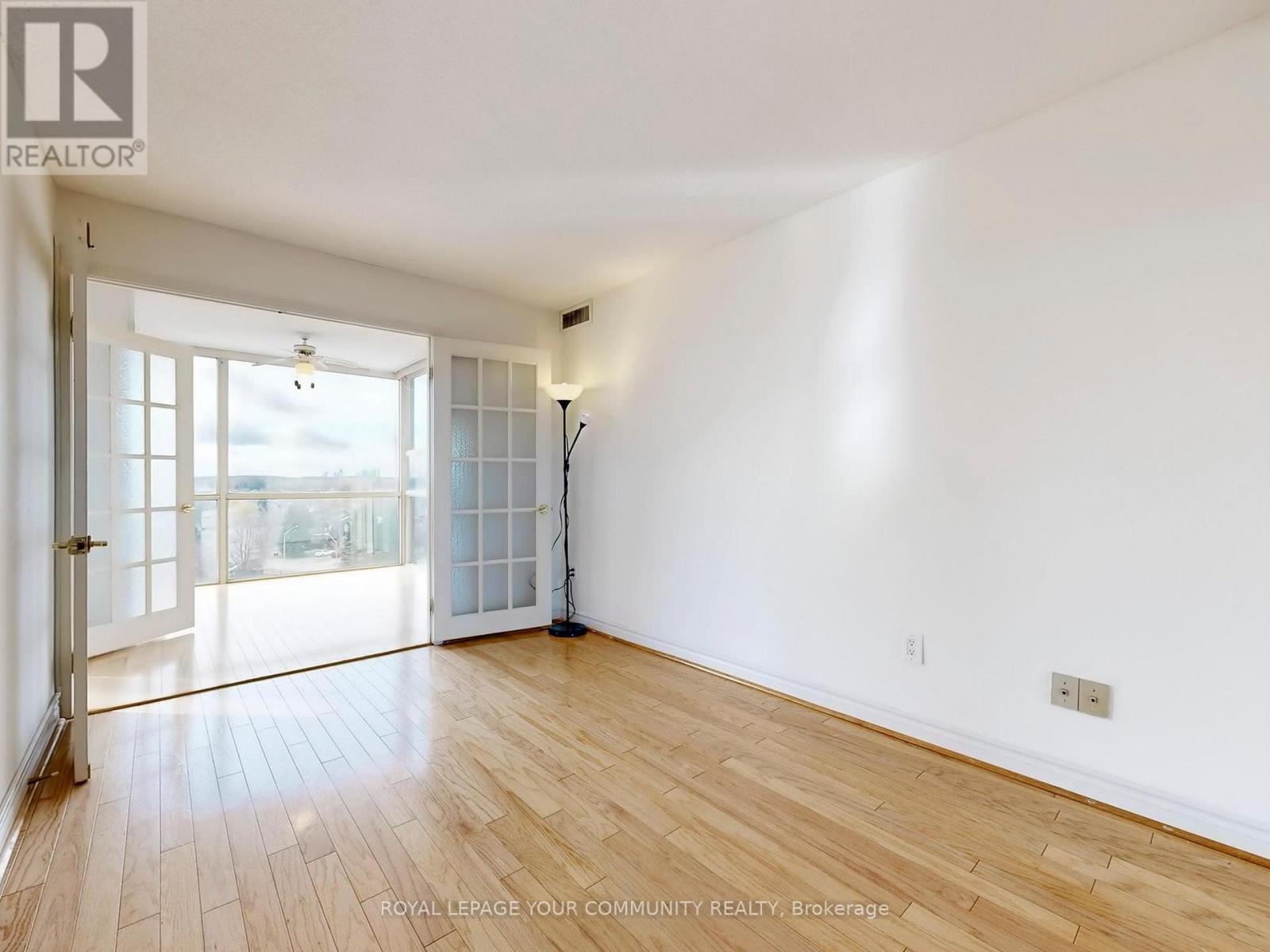 810 - 30 Harding Boulevard W, Richmond Hill, Ontario  L4C 9M3 - Photo 18 - N12588472