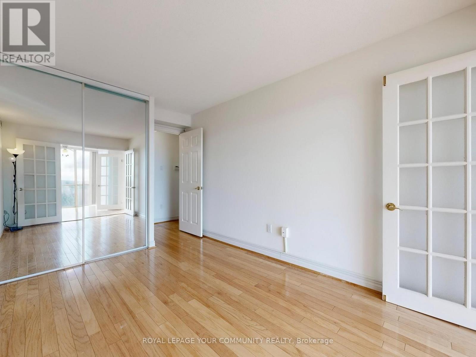 810 - 30 Harding Boulevard W, Richmond Hill, Ontario  L4C 9M3 - Photo 19 - N12588472