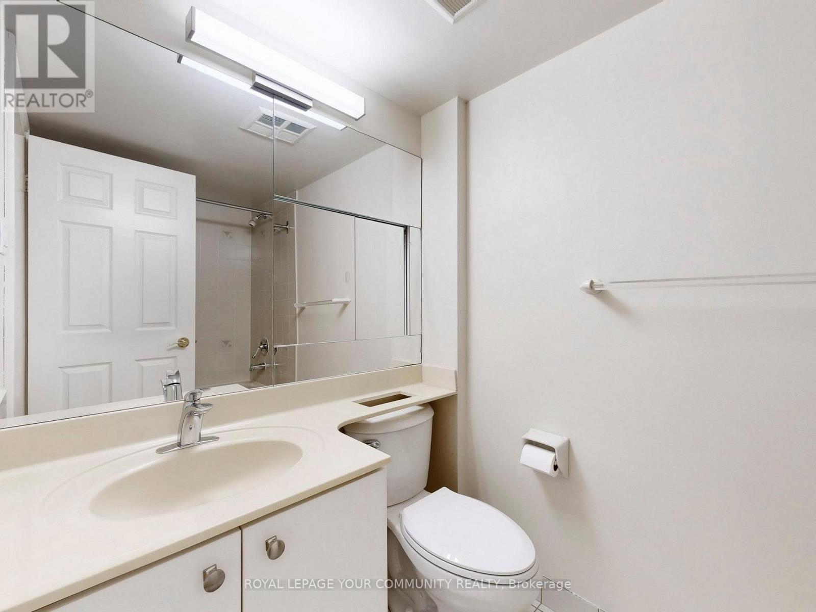 810 - 30 Harding Boulevard W, Richmond Hill, Ontario  L4C 9M3 - Photo 22 - N12588472