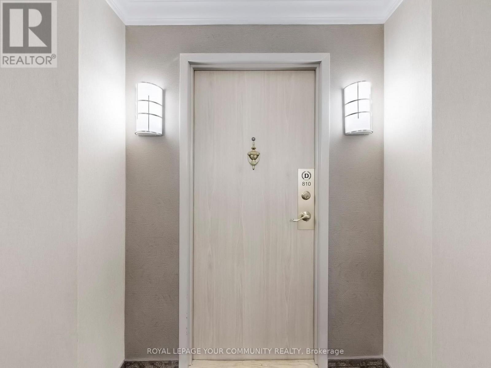 810 - 30 Harding Boulevard W, Richmond Hill, Ontario  L4C 9M3 - Photo 5 - N12588472