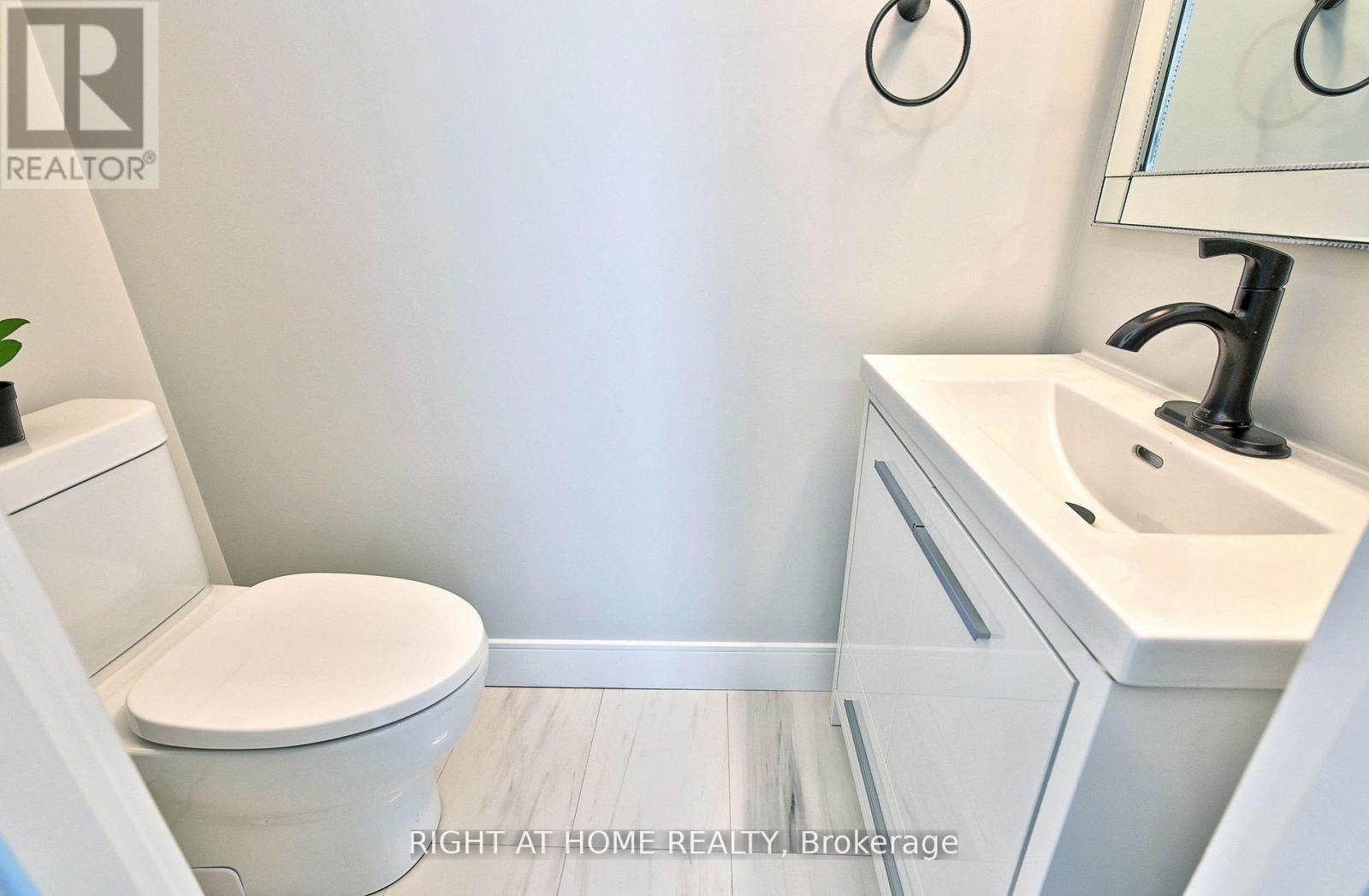 5 - 106 Lappin Avenue, Toronto, Ontario  M6H 1Y4 - Photo 11 - W12588478