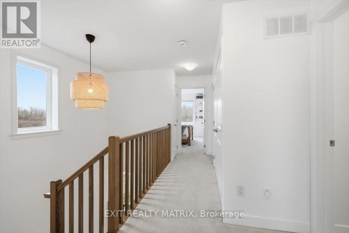 641 Putney Crescent, Ottawa, Ontario  K2S 2N7 - Photo 23 - X12559120
