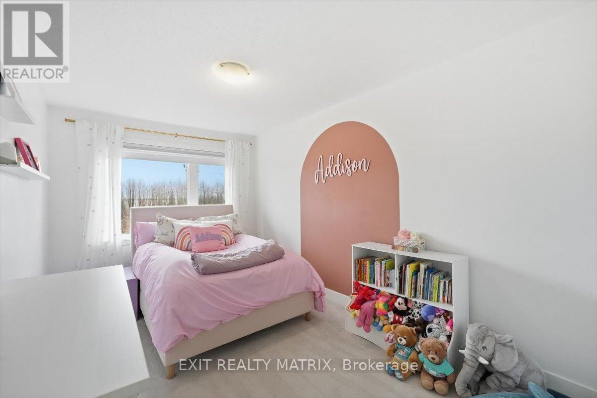 641 Putney Crescent, Ottawa, Ontario  K2S 2N7 - Photo 25 - X12559120