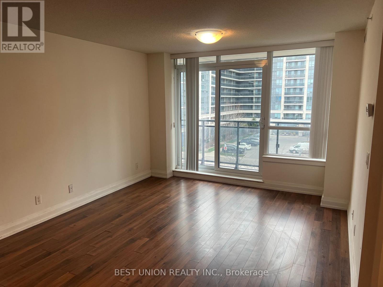 523 - 370 Highway 7 Avenue E, Richmond Hill (Doncrest), Ontario  L4B 1A7 - Photo 4 - N12580488