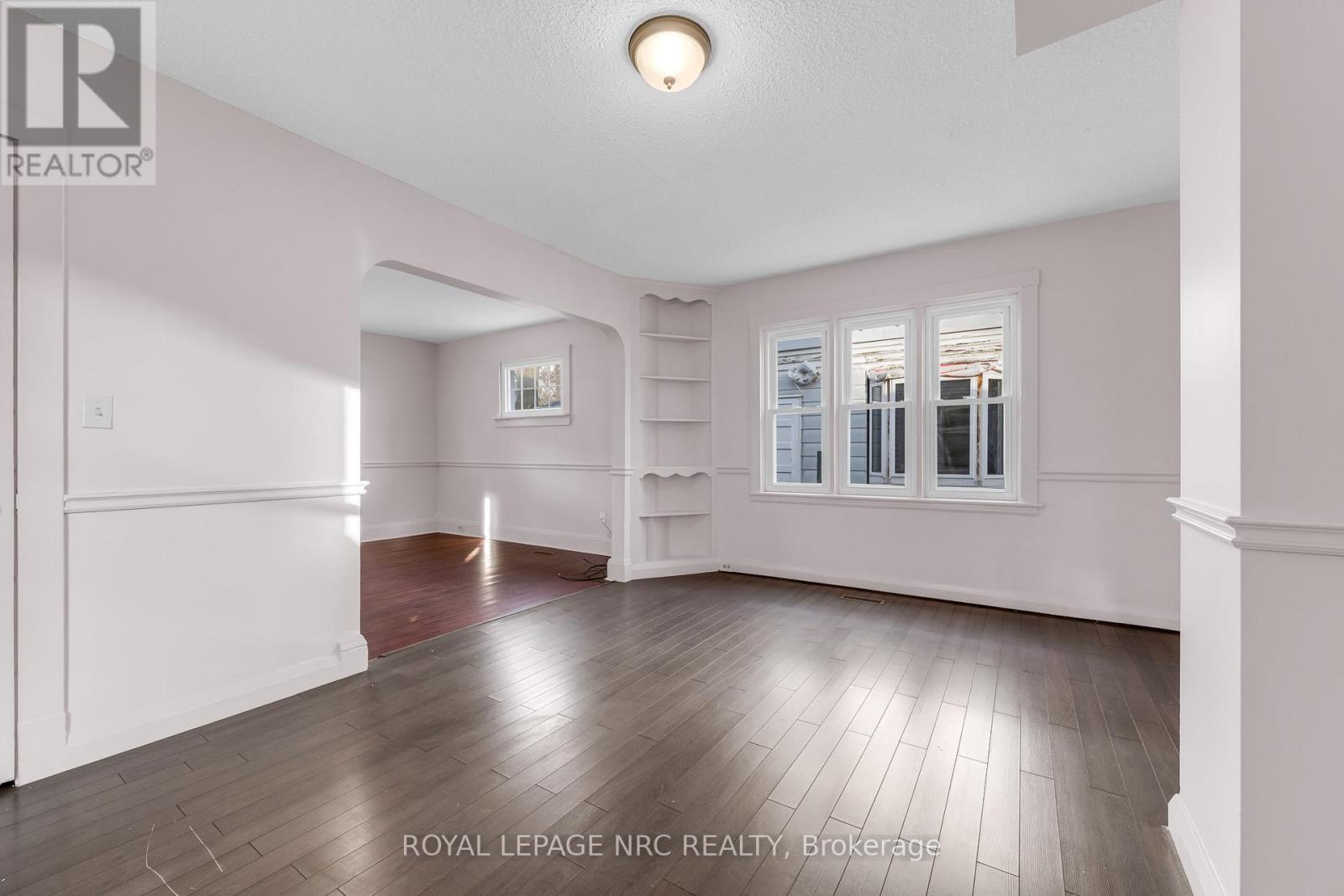 36 Elizabeth Street, St. Catharines, Ontario  L2R 2L4 - Photo 11 - X12588516