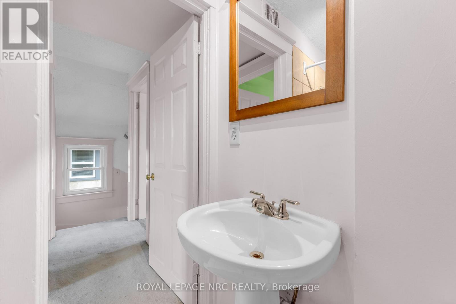 36 Elizabeth Street, St. Catharines, Ontario  L2R 2L4 - Photo 19 - X12588516