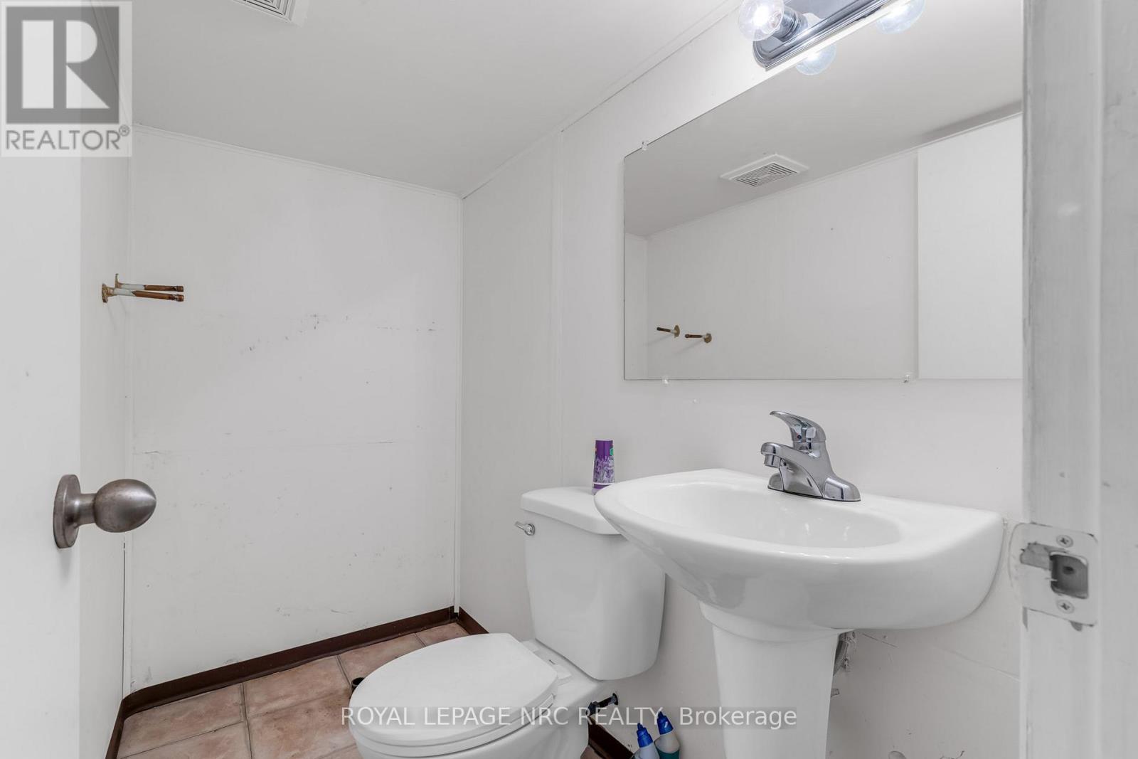 36 Elizabeth Street, St. Catharines, Ontario  L2R 2L4 - Photo 23 - X12588516